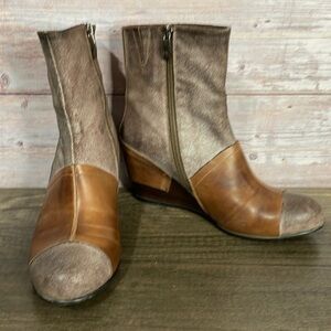 Antelope Bootie size 39.​